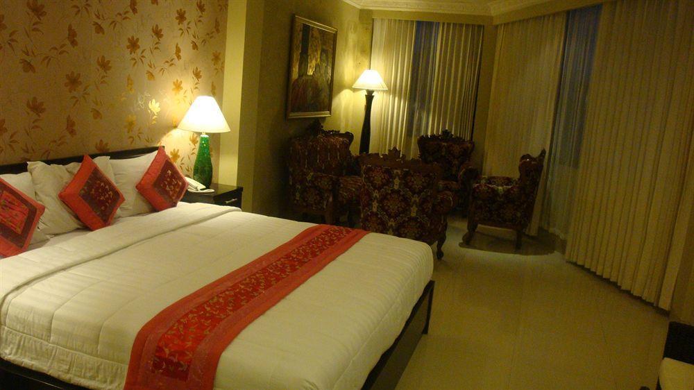 Puri Garden Hotel & Hostel Ubud Exteriör bild